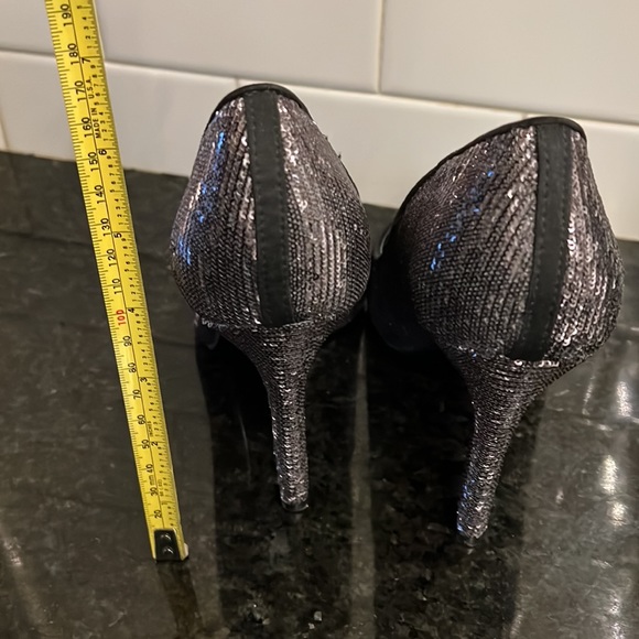 Dkny heels - Picture 7 of 8